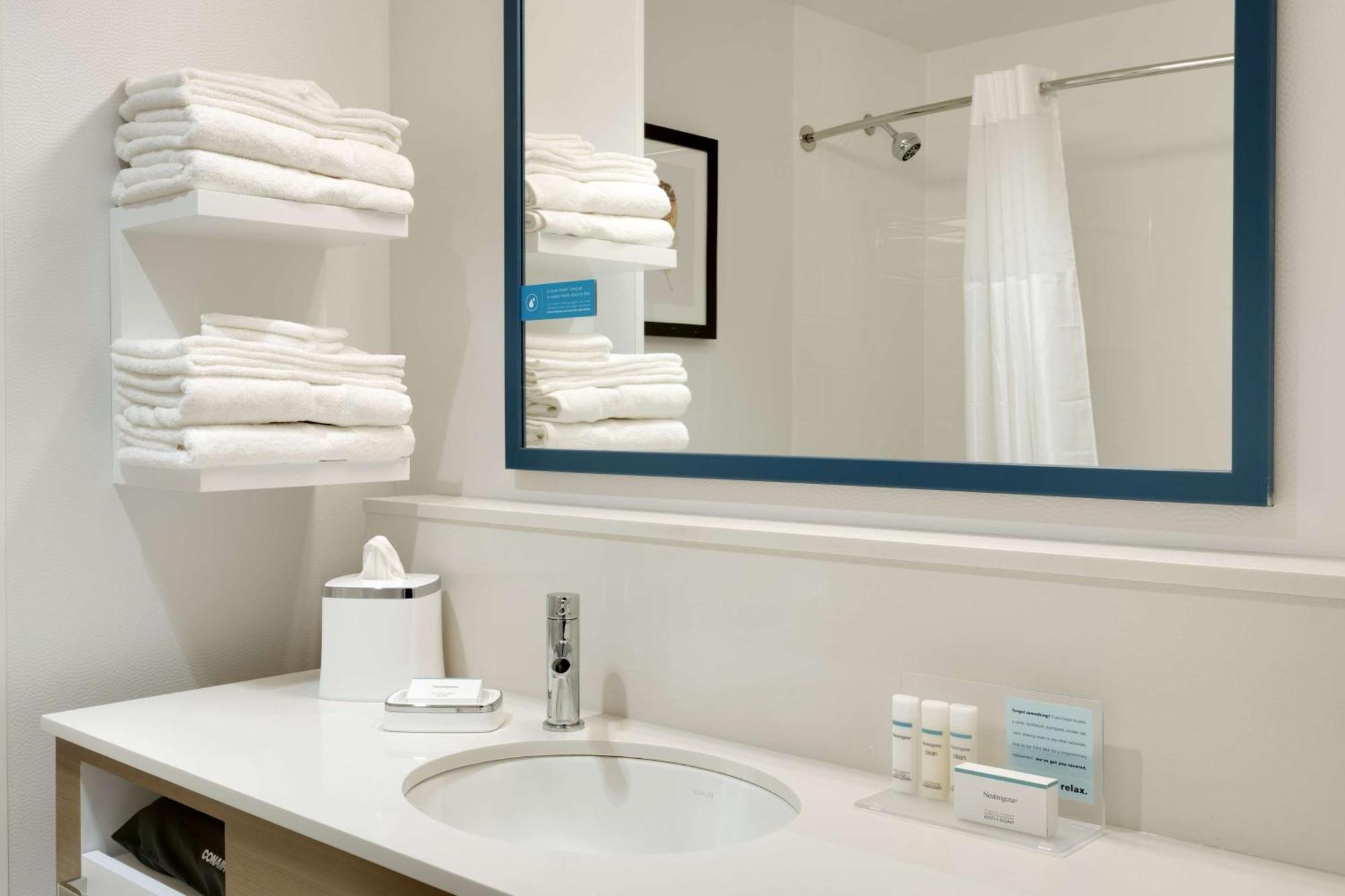 Hampton Inn & Suites Rexburg Bagian luar foto